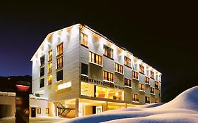 Hotel Steffisalp - Ski-In & Ski-Out Am Arlberg